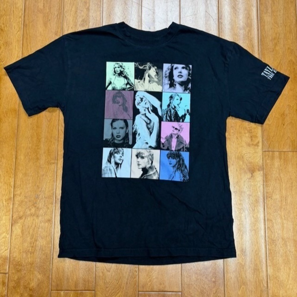Taylor Swift The Eras Tour T-Shirt Size S Swiftie 2023-2024 USA International